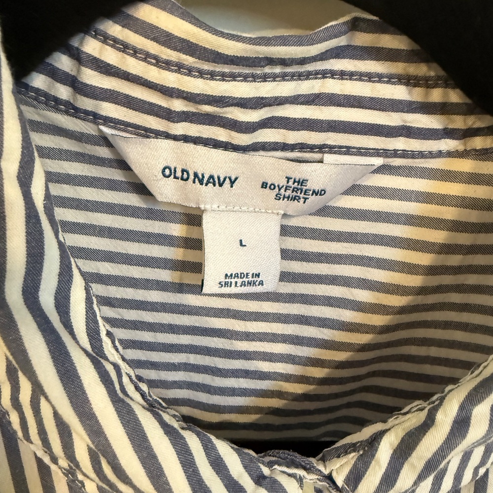 Old Navy The Boyfriend Shirt Blue & White Striped - Picture 3 of 3